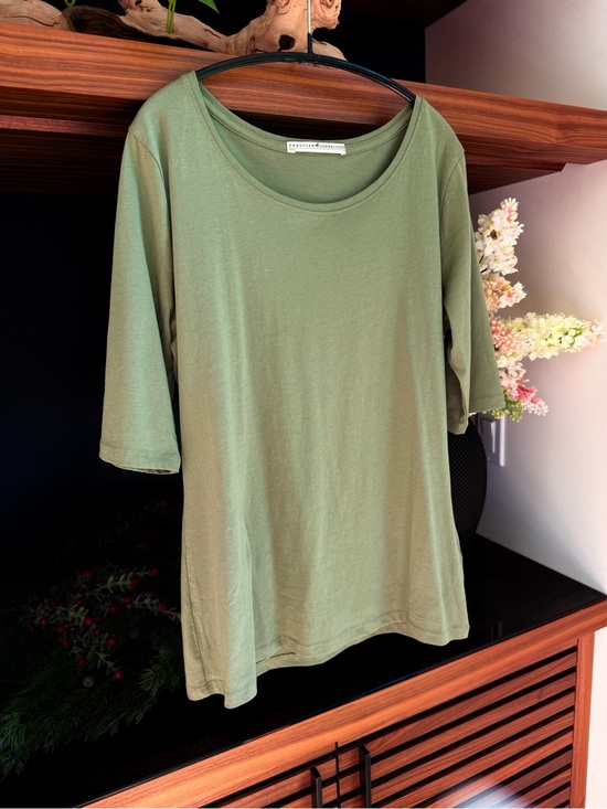 Peruvian Connection Tops - Peruvian Connection Green Scoop Neck Short Sleeve Tee